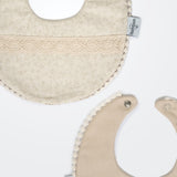 Babero Reversible Beige con encaje
