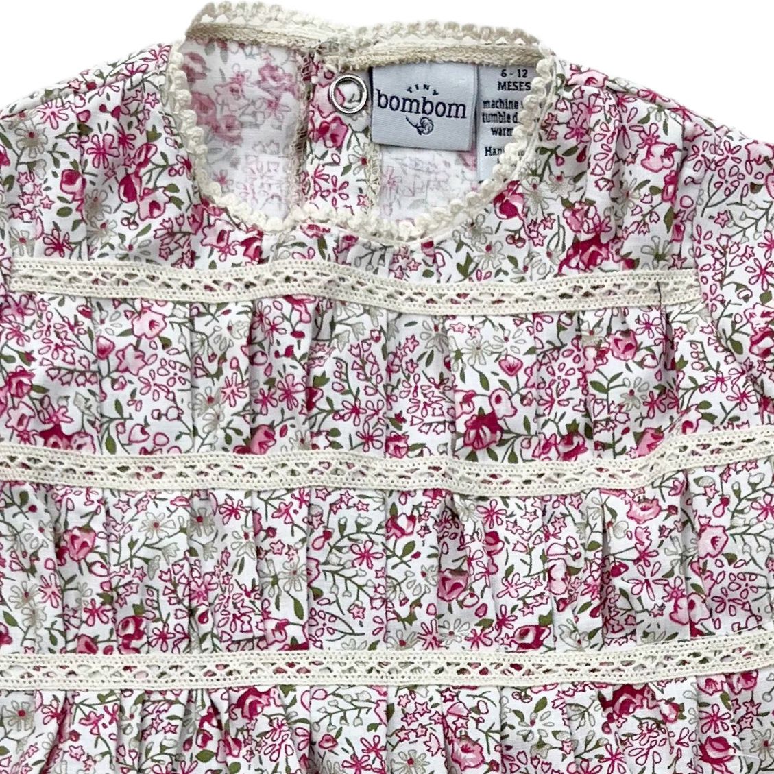 Jesusin de Flores con Detalle Plisado Encaje