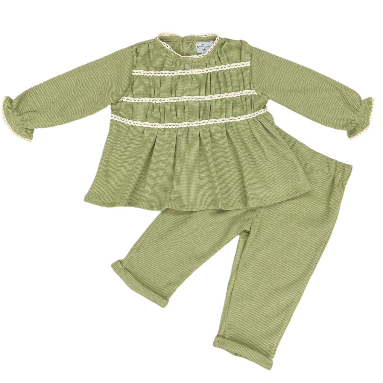 Pijama Verde con Encaje